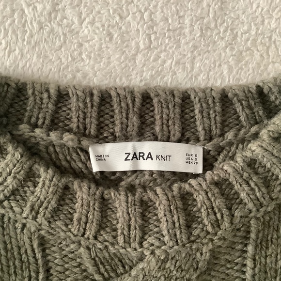 Zara Chunky Oversized Cable Knit Sweater - Picture 1 of 4